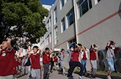 星港学校举行地震应急疏散演练
