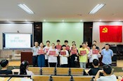 构筑一道心灵的守护线——记星港学校初中部6月心理委员培训会议